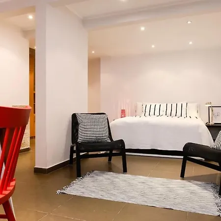 Cosy Studio Near Arroios * 리스본